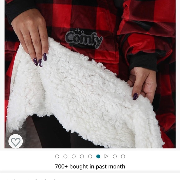 Like new Comfy wearable blanket. Perfect condition, Never worn, OS fits all - Picture 3 of 4